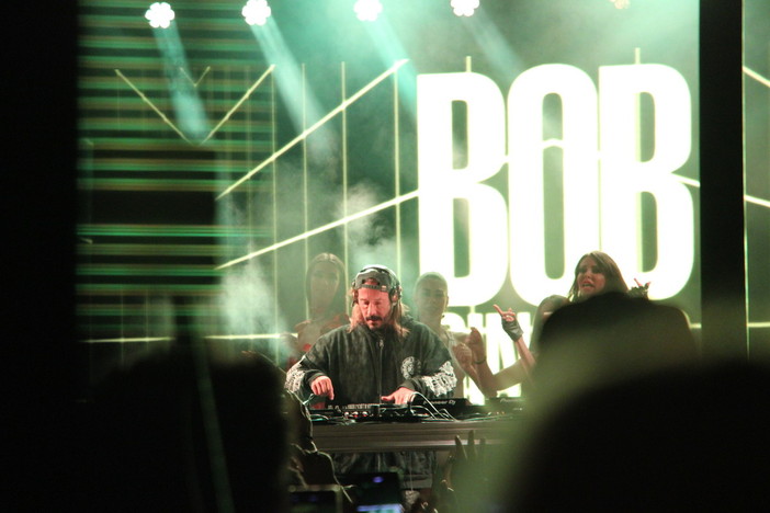 Successo da tutto esaurito per il dj set di Bob Sinclar a Mondovì, promossa la location del Belvedere [FOTO E VIDEO]