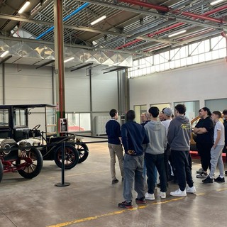 Un giorno tra i motori per gli studenti di meccanica del CFP di Ceva: visita al MAUTO e all'esclusiva collezione dell'Heritage Hub di Torino