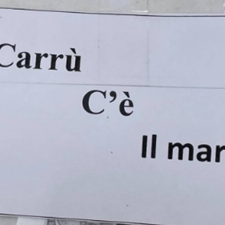 'A Carrù c'è il mare': cresce la curiosità sui fogli apparsi in paese