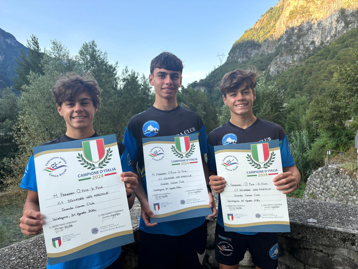 Granda Canoa Club: Oliver Fina, Dennis Fina e Mattia Ferrero Campioni d'Italia Under 23 C1 squadre