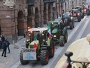 Il corteo dei trattori in via Roma a Fossano