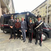 Una stazione mobile dell'Arma in corso Giolitti: presidio del territorio e vicinanza ai cittadini [VIDEO]