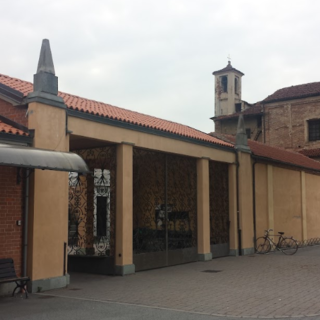 L'ingresso del cimitero di Saluzzo