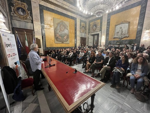 Piergiorgio Odifreddi ha incantato il pubblico accorso in massa all’inaugurazione della Summer School