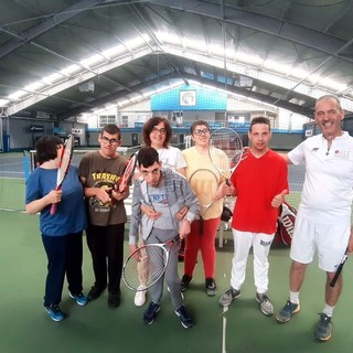 A Lagnasco il tennis come mezzo inclusivo per persone con disabilità intellettive