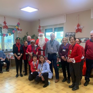 Pomeriggio di auguri natalizi alla casa di riposo di San Michele Mondovì