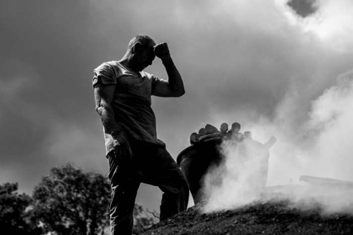 Inaugurata a Bra la mostra fotografica “I Carbonai di Serra San Bruno”