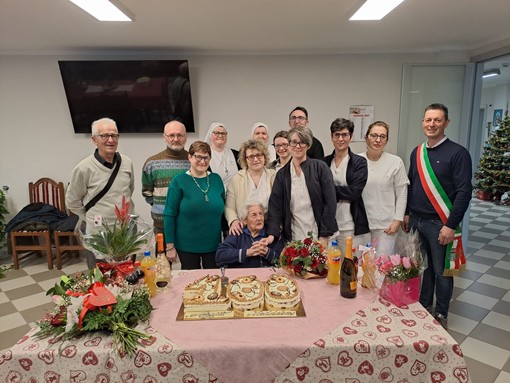 Piozzo in festa per i 100 anni della signora Maddalena