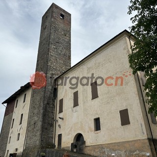 Il castello di Mombasiglio, sede del GAL