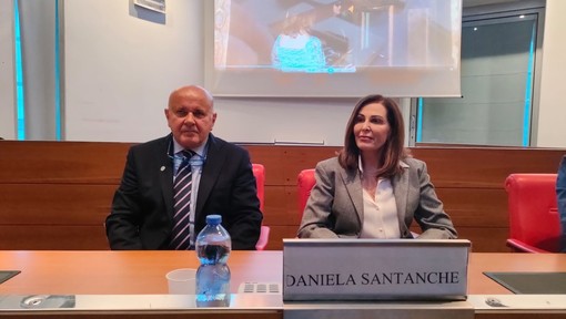 La cuneese Daniela Santanché è la Paperon de' Paperoni del governo Meloni