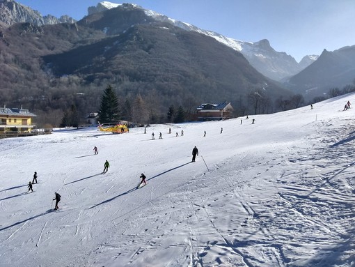 Malore sulle piste da sci a Limone Piemonte: interviene l'elisoccorso