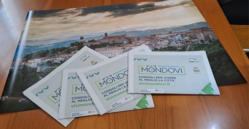 &quot;Vivi Mondovì&quot;: in distribuzione a tutti i cittadini l'opuscolo informativo del Comune su parcheggi, trasporto pubblico, aree verdi e viabilità