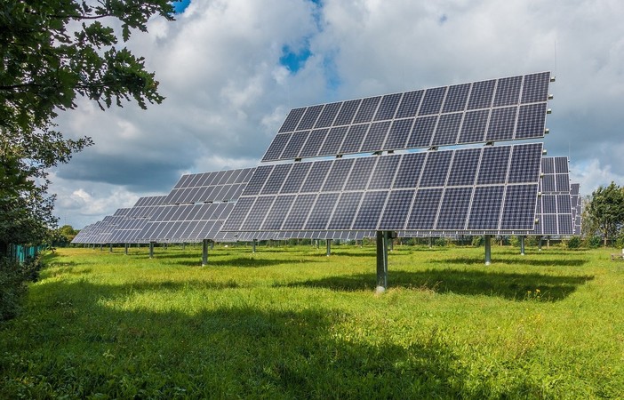 Parco fotovoltaico a Ceva, la minoranza: &quot;Perché la Giunta approva un progetto che avrà un'estensione pari a circa 24 campi da calcio?&quot;