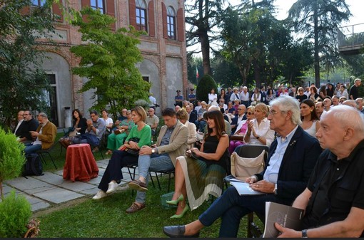 &quot;L'altra metà. La donna dell'arte&quot;: trecento visitatori alla mostra di Casa Francotto a Busca