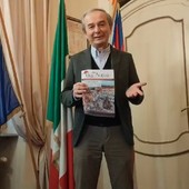 Gli auguri del sindaco di Bra Fogliato: &quot;Sotto l'albero un pacchetto di amore per la nostra città&quot; [VIDEO]