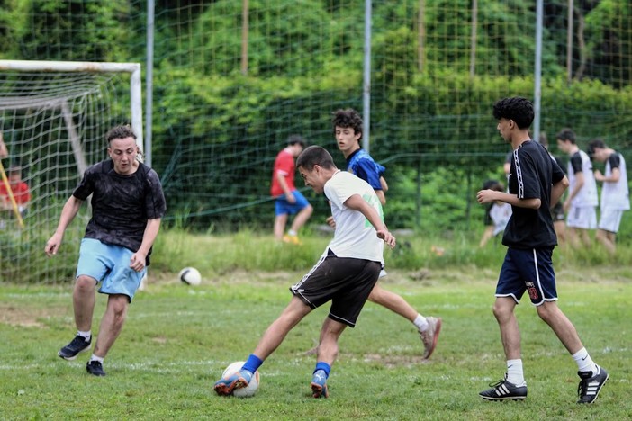 Gli studenti del Cigna impegnati nella &quot;Giornata dello Sport&quot; 2023 (foto Gloria Zito)