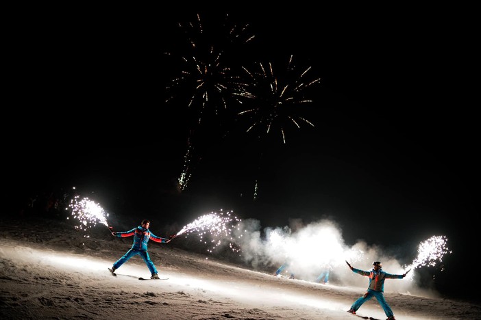 Limone saluta il 2023 con la fiaccolata dei maestri di sci e la grande festa di Capodanno in piazza