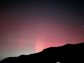 L'aurora boreale a Vernante nelle foto di Aurora Giordano, Maurizio Dalmasso, Erica Giordano e Chiara Giordano