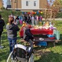 Madonna dell'Olmo, i compagni di classe organizzano una festa a sorpresa nel giorno del suo compleanno