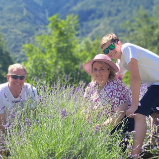 STORIE DI MONTAGNA 131/ Una famiglia, un borgo alpino, un campo di lavanda