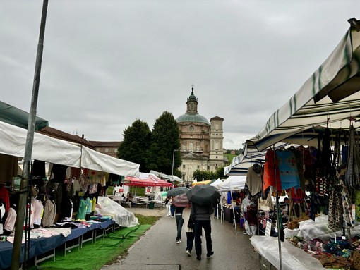 Trova portafogli con più di 600 euro alla Fiera di Vicoforte e lo restituisce al proprietario