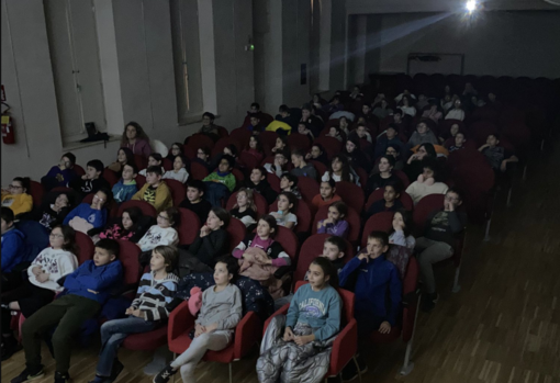 Gli studenti di Marene alla proiezione del film  “L’ultima volta che siamo stati bambini”