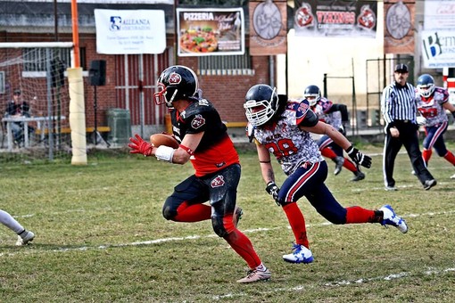 Football americano: domenica sarà vichinghi contro alfieri