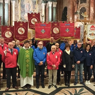 I gruppi braidesi di Avis, Fidas e Aido al Santuario della Madonna dei Fiori (foto di Stefano Tibaldi)