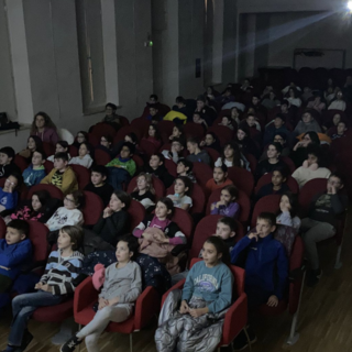 Gli studenti di Marene alla proiezione del film  “L’ultima volta che siamo stati bambini”