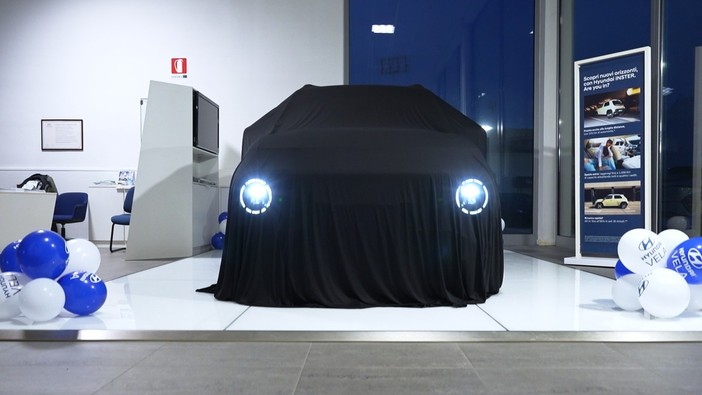 Nuova Hyundai Inster, presentazione in grande stile (video)