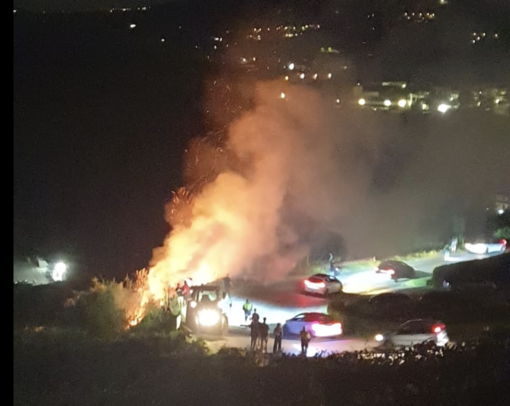 Grinzane Cavour, dopo i fuochi d'artificio scoppia un incendio [VIDEO]