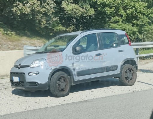 Incidente tra una vettura e un autoarticolato in fase di sorpasso sulla A6 in direzione Savona