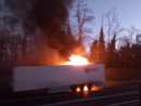 Il camion in fiamme sulla A6