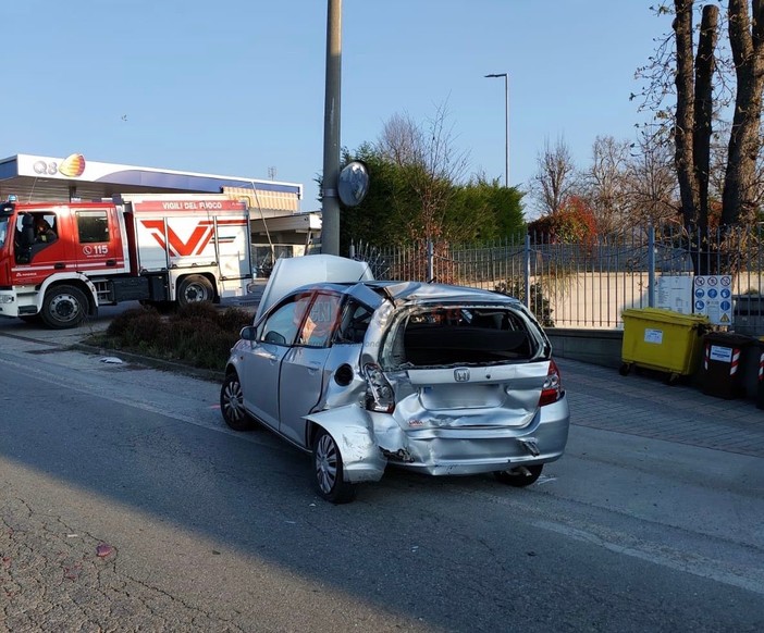 Incidente in via Savona davanti al Cit Ma Bel: pesanti disagi al traffico in zona