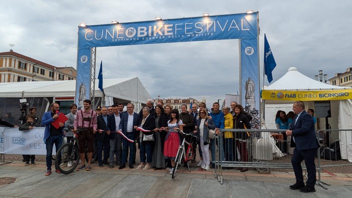 Inaugurato il &quot;Cuneo Bike Festival&quot; in piazza Galimberti [FOTO]