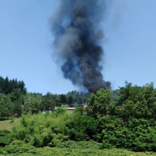 A fuoco il tetto di un'abitazione su due piani in località Ressia di Frabosa Sottana