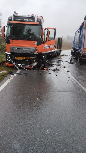 Incidente tra due camion sulla sp 45 tra Salmour e Narzole: strada chiusa