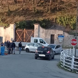 Scontro tra due auto a Dronero, lungo la provincia verso Busca