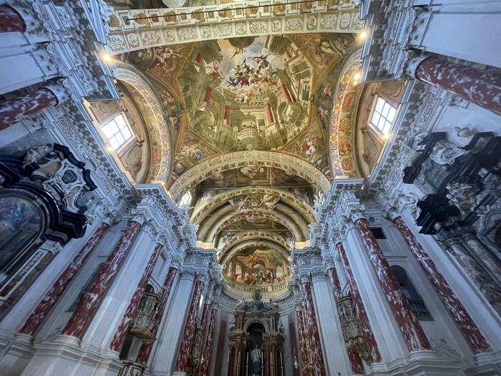 L'interno della Chiesa della Missione