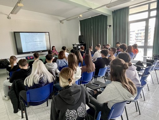 L'associazione Territori incontra le scuole in vista della Giornata della Libertà di Stampa