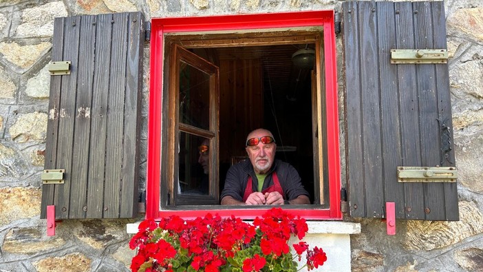 Alla guida del rifugio Livio Bianco per 29 anni, il &quot;maestro&quot; Livio Bertaina va in pensione