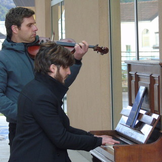 Lorenzo Bongiovanni (pianoforte) e Nicola Dho (violino)