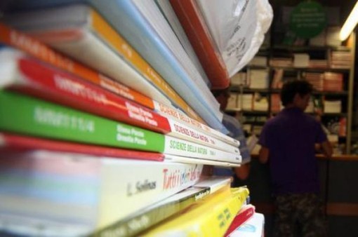 L'Unione degli Studenti lancia il Mercatino del libro scolastico usato contro il caro-scuola