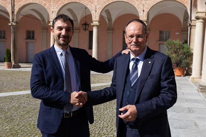 Emiliano Manfredonia con il presidente delle Acli cuneesi Elio Lingua, durante l’ultimo congresso provinciale, svoltosi a ottobre a Vicoforte