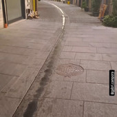 Mondovì, liquido oleoso macchia la nuova pavimentazione del Borgheletto a Mondovì: individuato il responsabile