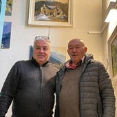 Il sindaco Gian Mario Mina con l'artista Raffaele Caneto