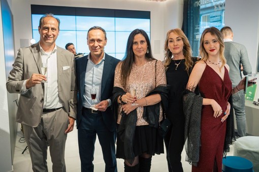 Da sinistra Bruno Alesso, Ceo &amp; Founder “La Sirenetta Resort &amp; More Experience “, l’imprenditore Massimo Senini, Chiara Osnago Gadda, giornalista e PR, con la moglie e la figlia di Massimo Senini