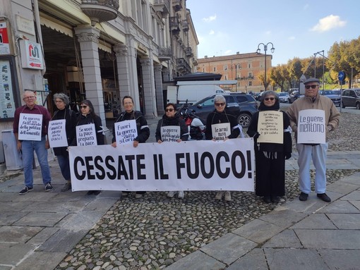 Le donne in cammino per la pace: &quot;Chiedete con noi il cessate il fuoco&quot;