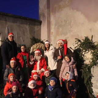 Emozioni a Priola per il concerto della scuola primaria con gli auguri di buon Natale a tutta la cittadinanza