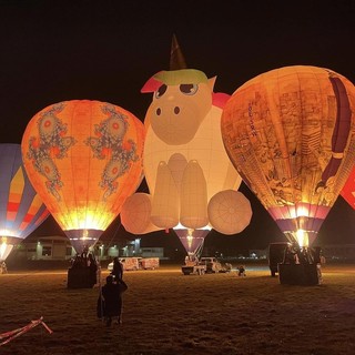 Questa sera a Mondovì le mongolfiere si illuminano a tempo di musica con il &quot;Night glow&quot;